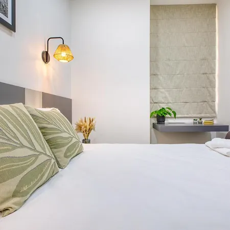 Private With Shared Kitchen At The New Casa Vittoria By Sf Homes Apartment *