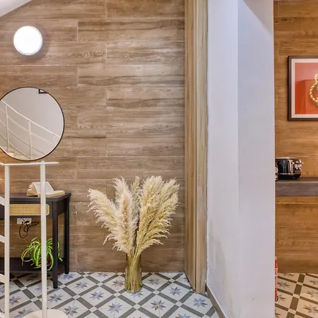 Apartment Private With Shared Kitchen At The New Casa Vittoria By Sf Homes *